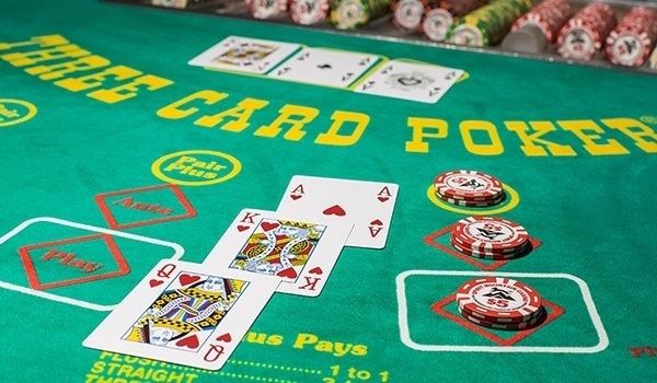 Hướng dẫn Triple Card Poker đọc qua một lần trở thành cao thủ