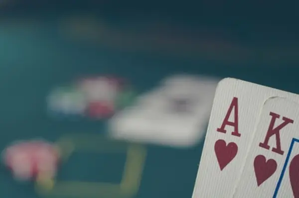 3 phút ngắn để nắm được luật chơi Poker trực tuyến tại Casino