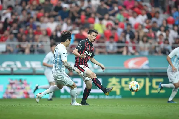 Soi kèo HOT FC Seoul vs Ulsan Hyundai 12h00 ngày 1011 – K League